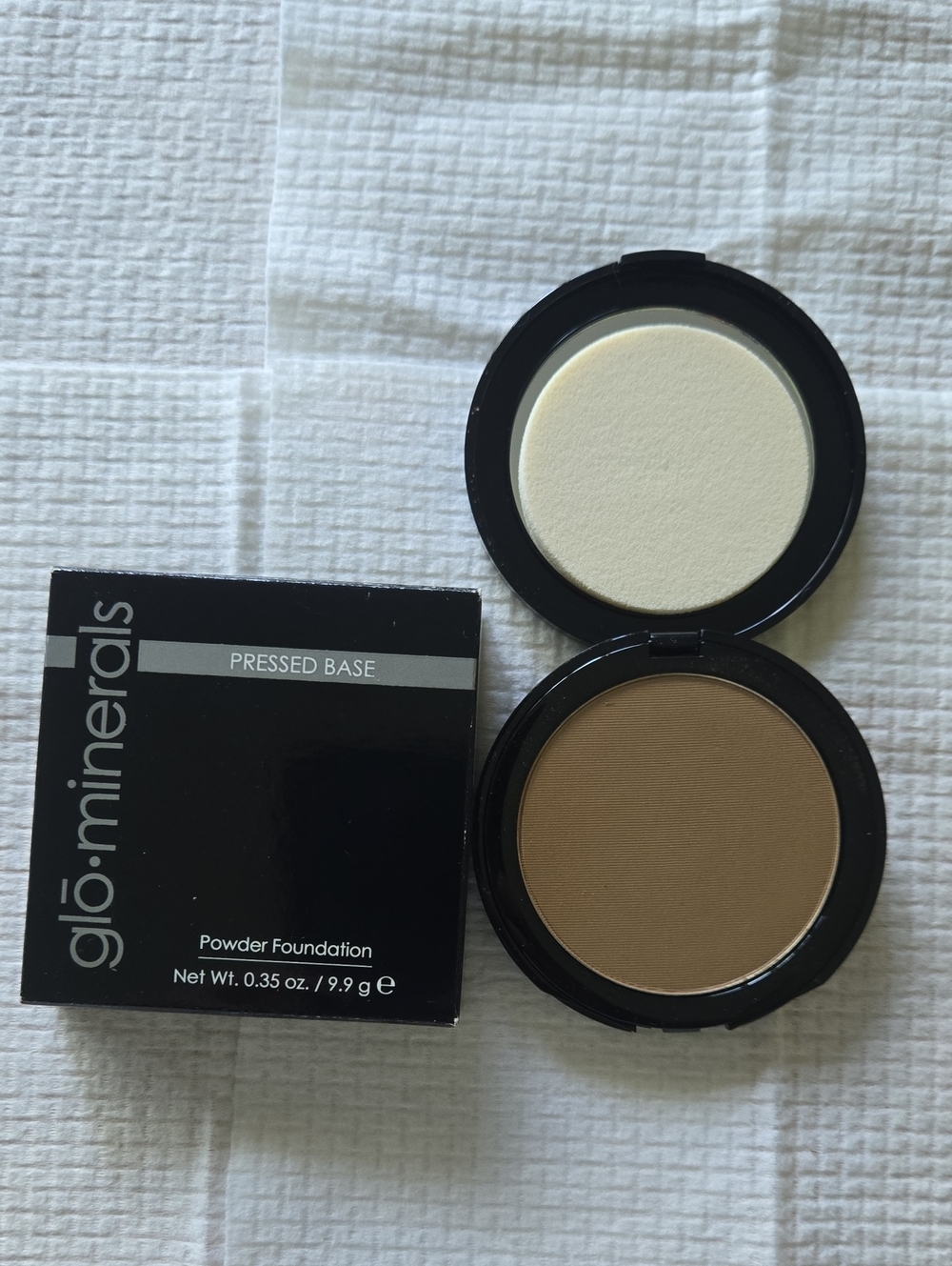 Glo Skin Beauty ( Glo Minerals) Pressed Powder Compact - Chestnut Light